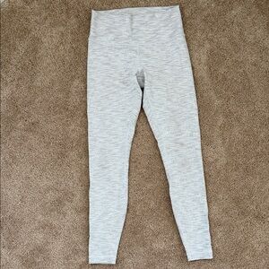 Lululemon wunder under